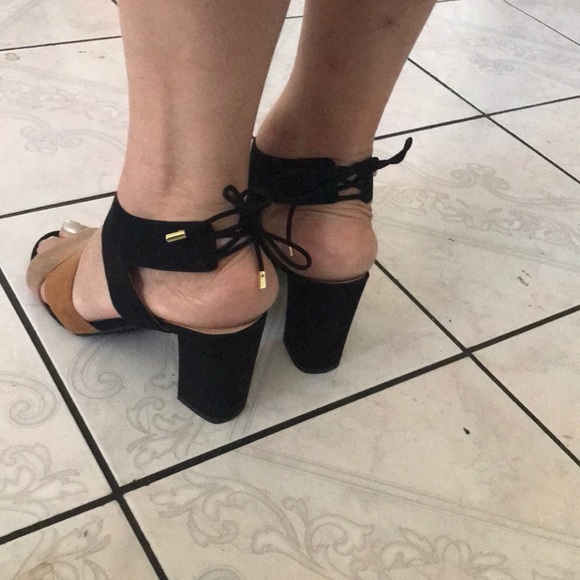 Shoes - Picture 2 of 8